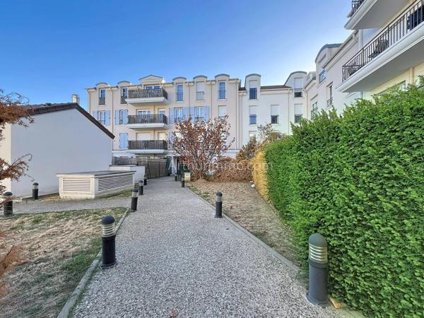 Vente                                                      Appartement
                        
                     1 pièces                      22 m2                     à Crosne