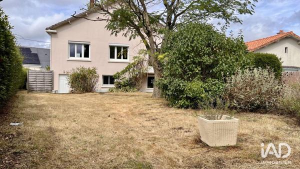 Maison à vendre 6 pièces 143 m² Sainte-Luce-sur-Loire