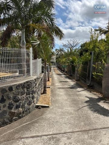 A LOUER Appartement F4 La saline les hauts