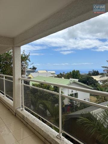 A LOUER Appartement F4 La saline les hauts