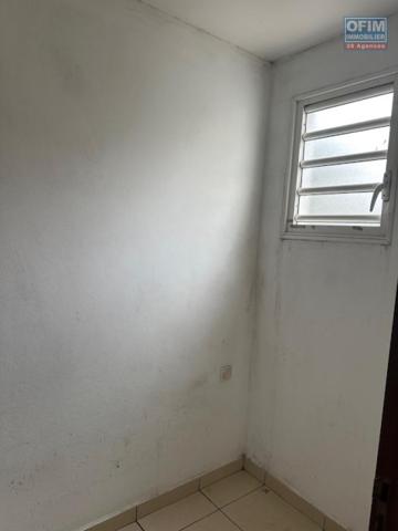 A LOUER Appartement F4 La saline les hauts