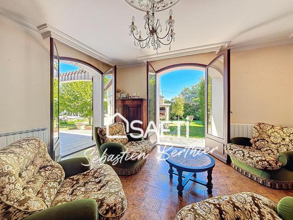 Quartier du Pech : villa familiale avec piscine, terrain clos et potentiel d’aménagement.