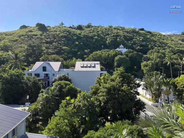 A vendre Saint-Leu centre magnifique T4 duplex