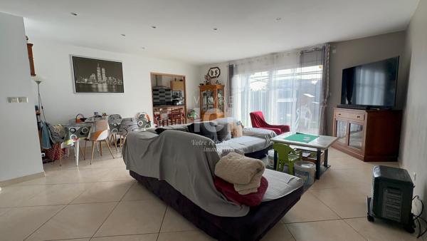Maison familiale avec panneaux solaires Loire-Authion (Andard)