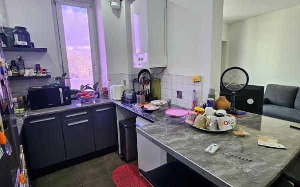 Immeuble à vendre    2 pièces •  Saint-Denis