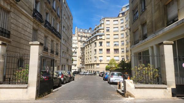 Appartement 3 pièces 95 M² PARIS 16