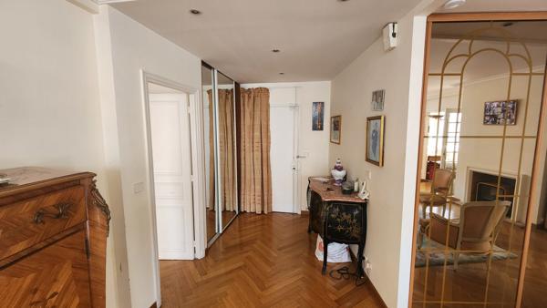 Appartement 3 pièces 95 M² PARIS 16