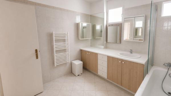 Appartement 3 pièces 95 M² PARIS 16