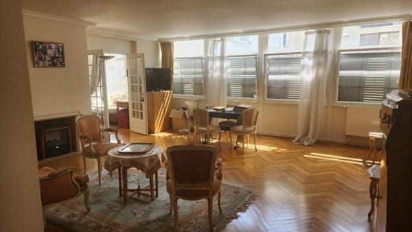 Appartement 3 pièces 95 M² PARIS 16