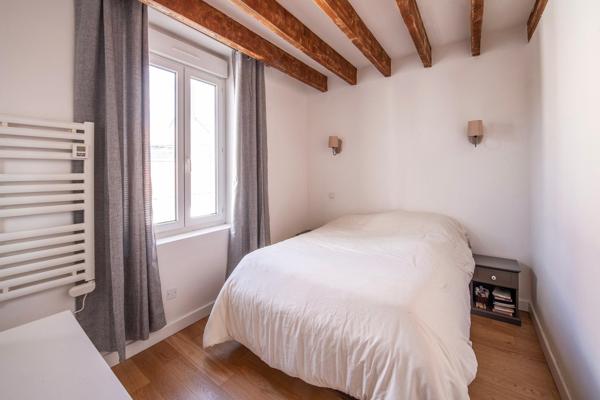 Qartier  Petit Port / Transvaal - Maison rénovée 3 chambres – jardin, terrasse Sud-Ouest, jacuzzi – env. 112 m² utiles