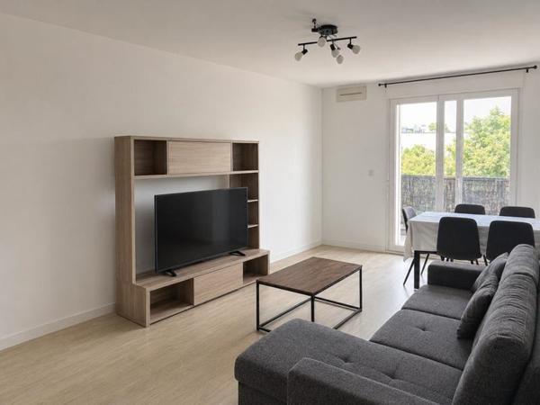 Appartement à louer 840 € CC Orléans 3 p 69 m² DPE C