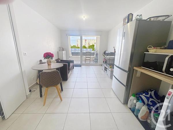 Appartement T2 à vendre  2 pièces - 42,58 m 2   MELUN  - 77