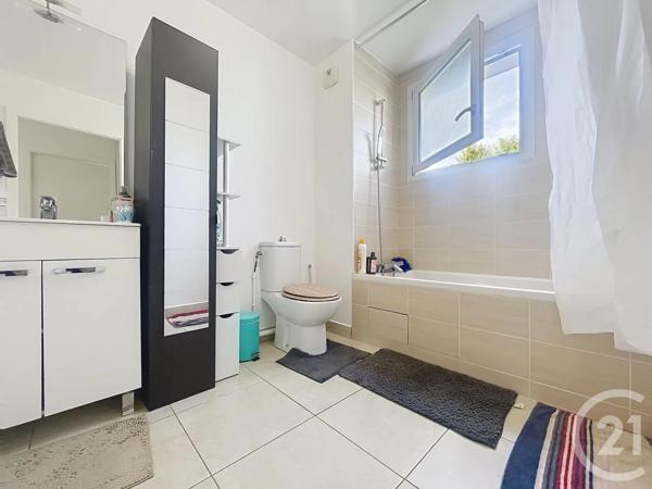 Appartement T2 à vendre  2 pièces - 42,58 m 2   MELUN  - 77