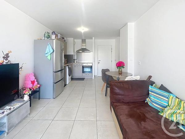 Appartement T2 à vendre  2 pièces - 42,58 m 2   MELUN  - 77