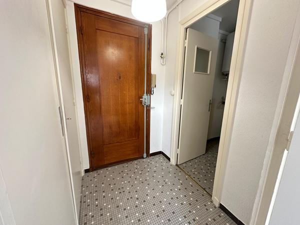 T1 au pied du métro Charpennes - Profitez d'une adresse ...