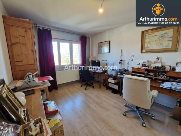 Vente Maison 6 pièces 134 m2 à Lons-le-Saunier