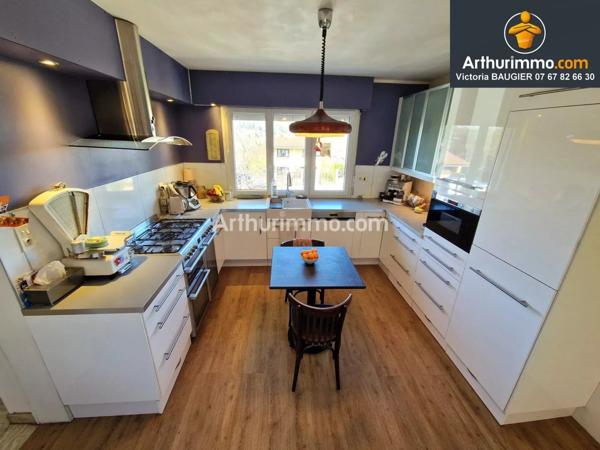 Vente Maison 6 pièces 134 m2 à Lons-le-Saunier