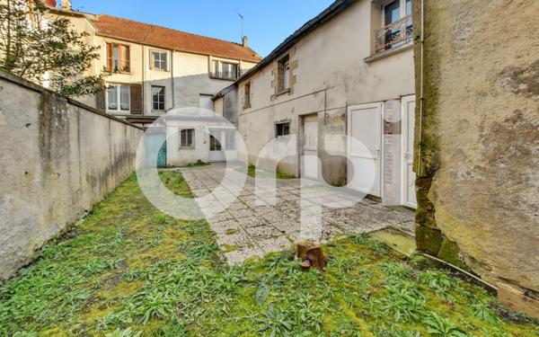 Maison à vendre    5 pièces •  Nanteuil-le-Haudouin