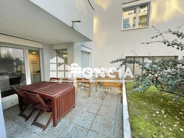 Location Appartement 2 pièces 55.89 m² - 449 CHEMIN DE WETTE FAYS Caluire 69300