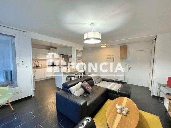 Location Appartement 2 pièces 55.89 m² - 449 CHEMIN DE WETTE FAYS Caluire 69300