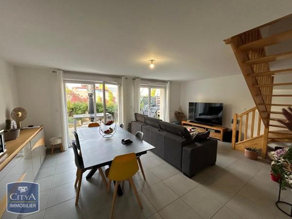 Maison à louer 4 pièces 78.84m² Amboise (37400)
