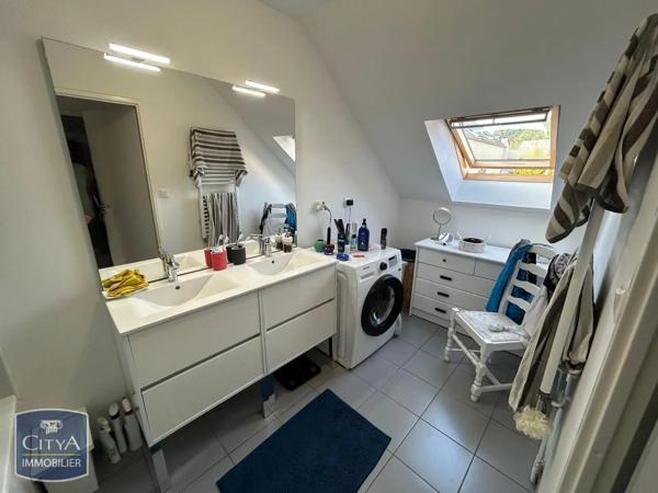 Maison à louer 4 pièces 78.84m² Amboise (37400)