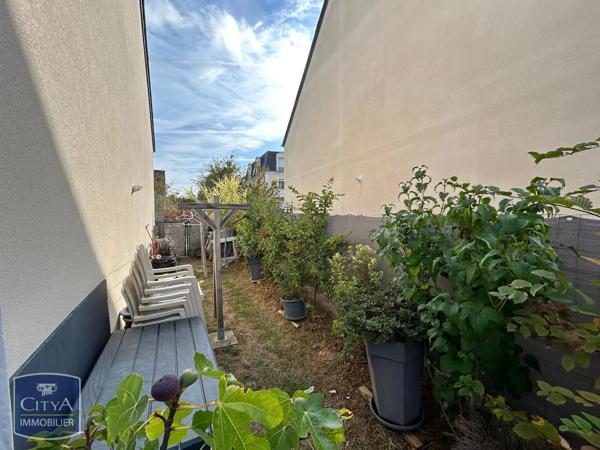 Maison à louer 4 pièces 78.84m² Amboise (37400)