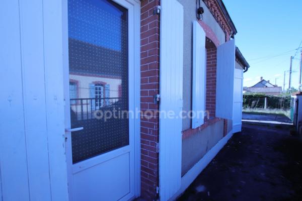 SALBRIS, proche centre ville dans rue calme, maison de deux chambres avec jardin et garage