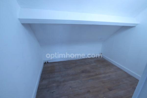 SALBRIS, proche centre ville dans rue calme, maison de deux chambres avec jardin et garage