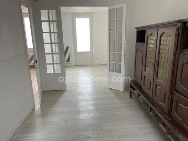 SALBRIS, proche centre ville dans rue calme, maison de deux chambres avec jardin et garage