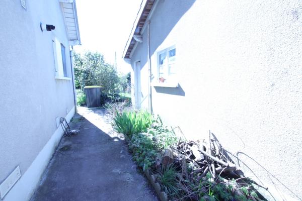 SALBRIS, proche centre ville dans rue calme, maison de deux chambres avec jardin et garage