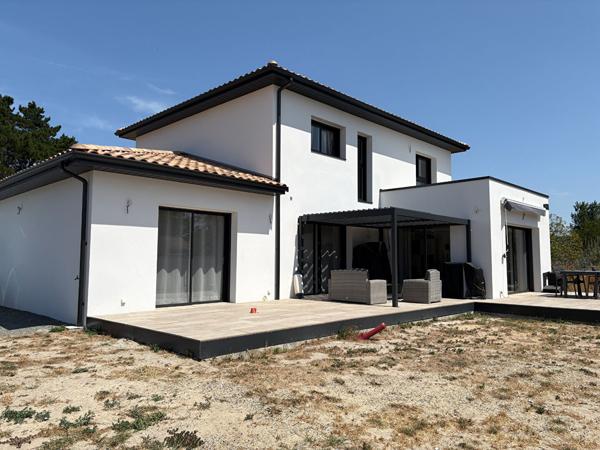 Maison 5 chambres de 2025 proche du bourg