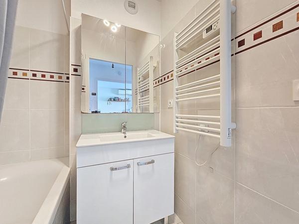 Charmant T2 avec balcon – Port Marianne - Montpellier