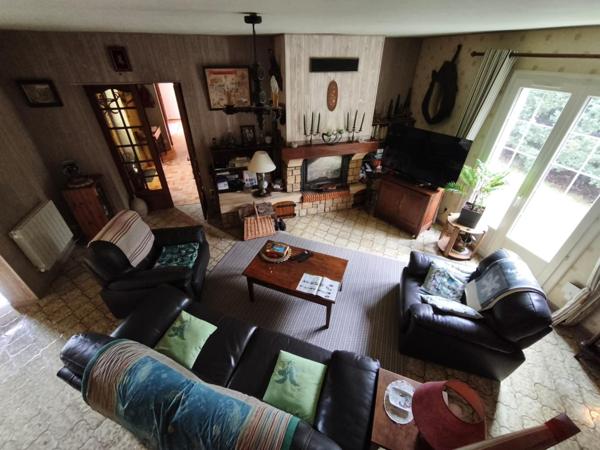 Maison familiale en centre ville d'AVOINE