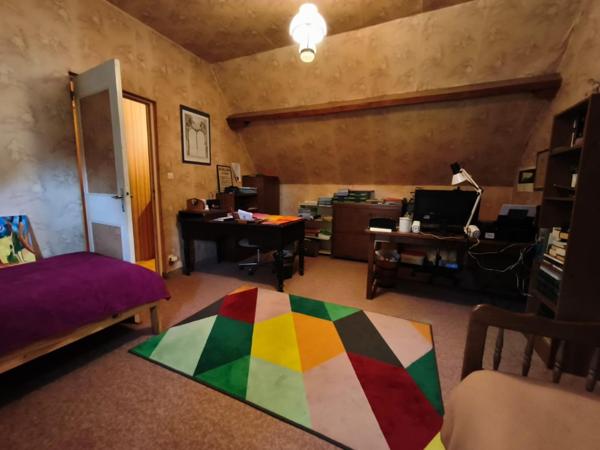 Maison familiale en centre ville d'AVOINE