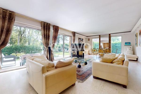Vente Maison 7 pièces de 175m² - 95350 Saint-Brice-sous-Forêt
