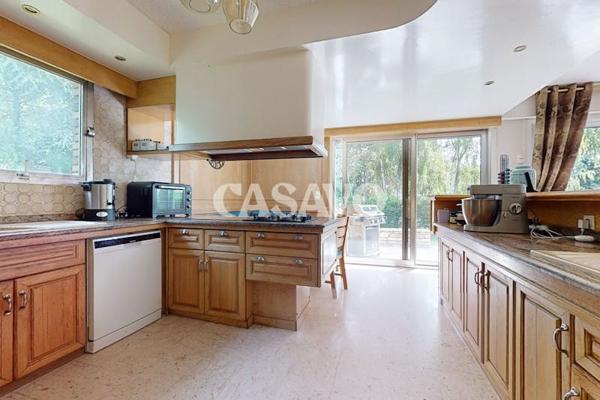 Vente Maison 7 pièces de 175m² - 95350 Saint-Brice-sous-Forêt