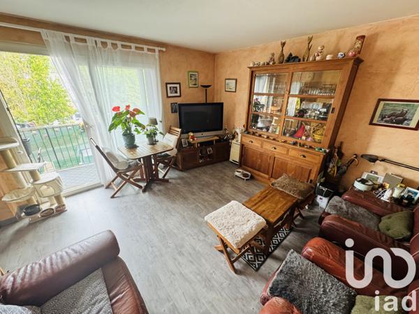 Appartement à vendre 4 pièces 74 m² Saint-Fargeau-Ponthierry