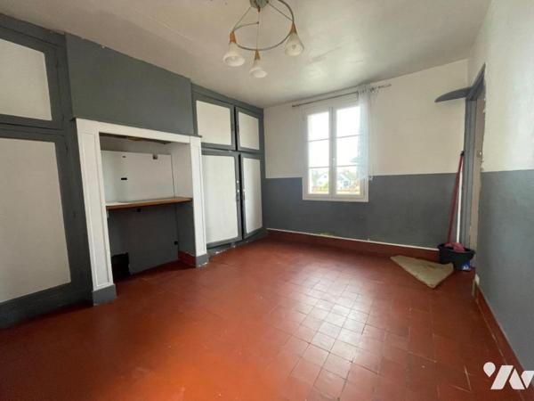 Maison avec cour 