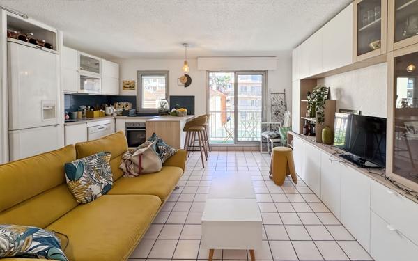Appartement à vendre    2 pièces • 40 m2 Hyères