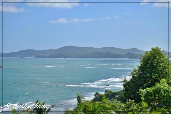 SAINTE MARIE- Maison P7 de 322 m² habitable - Terrain de 4 557,00 m² -  Piscine - Garage - sous sol - Dpt Martinique (972)
