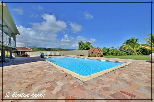 SAINTE MARIE- Maison P7 de 322 m² habitable - Terrain de 4 557,00 m² -  Piscine - Garage - sous sol - Dpt Martinique (972)