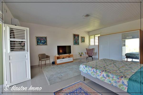SAINTE MARIE- Maison P7 de 322 m² habitable - Terrain de 4 557,00 m² -  Piscine - Garage - sous sol - Dpt Martinique (972)