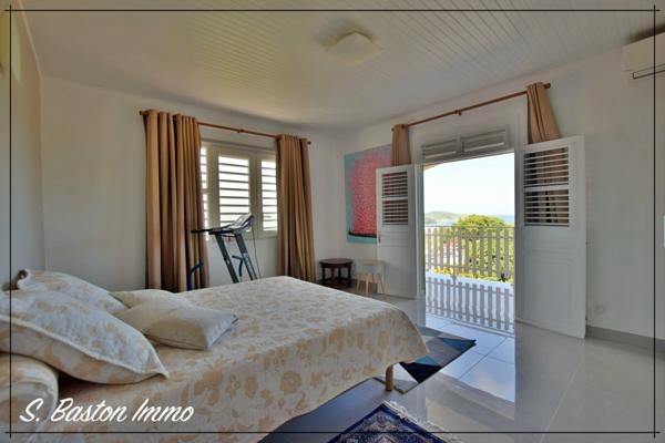 SAINTE MARIE- Maison P7 de 322 m² habitable - Terrain de 4 557,00 m² -  Piscine - Garage - sous sol - Dpt Martinique (972)