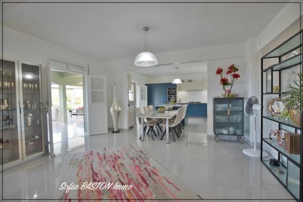 SAINTE MARIE- Maison P7 de 322 m² habitable - Terrain de 4 557,00 m² -  Piscine - Garage - sous sol - Dpt Martinique (972)