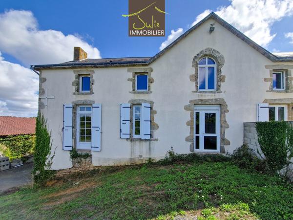 PROCHE BRESSUIRE, ENSEMBLE IMMOBILIER DE 3 MAISONS / possibilité GITE