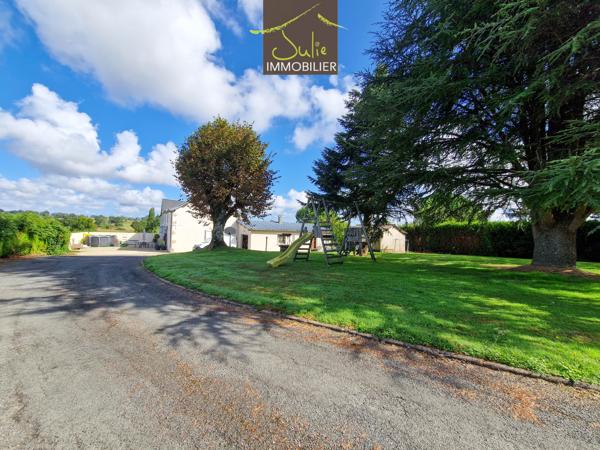PROCHE BRESSUIRE, ENSEMBLE IMMOBILIER DE 3 MAISONS / possibilité GITE
