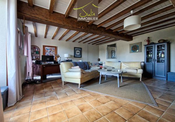PROCHE BRESSUIRE, ENSEMBLE IMMOBILIER DE 3 MAISONS / possibilité GITE