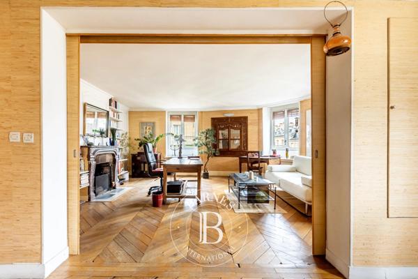 Paris 8ème, Appartement 3 Chambres -  123 m² à vendre