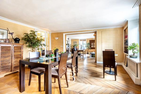 Paris 8ème, Appartement 3 Chambres -  123 m² à vendre